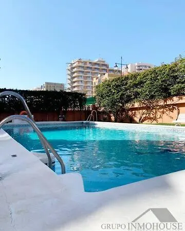 Luxury Beachfront With Pool * פואנגירולה