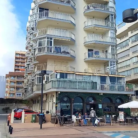 Luxury Beachfront With Pool * פואנגירולה