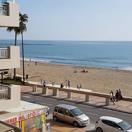 דירה Luxury Beachfront With Pool *