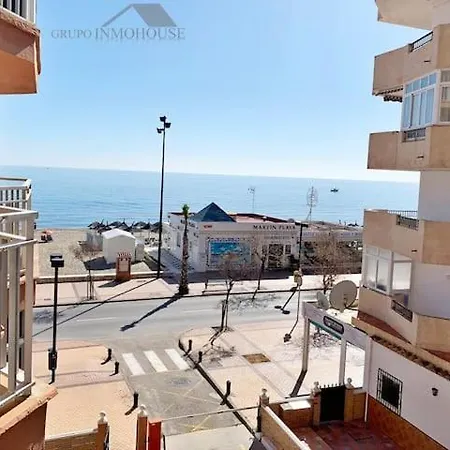 Luxury Beachfront With Pool * פואנגירולה